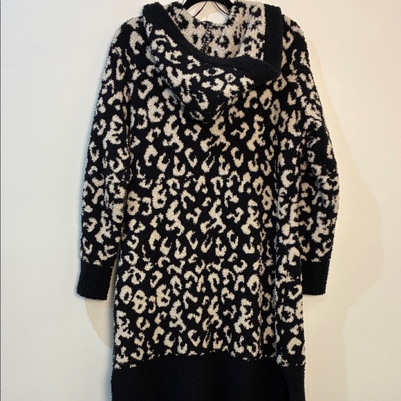 UGG Black and Cream Patterned Cardigan - Picture 5 of 6